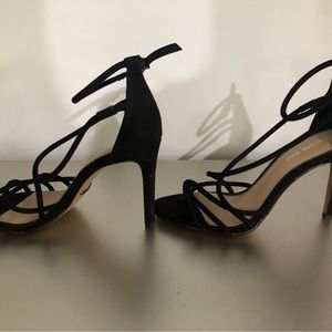 Size 6 Gianna Bini black strappy heels. Only worn once.